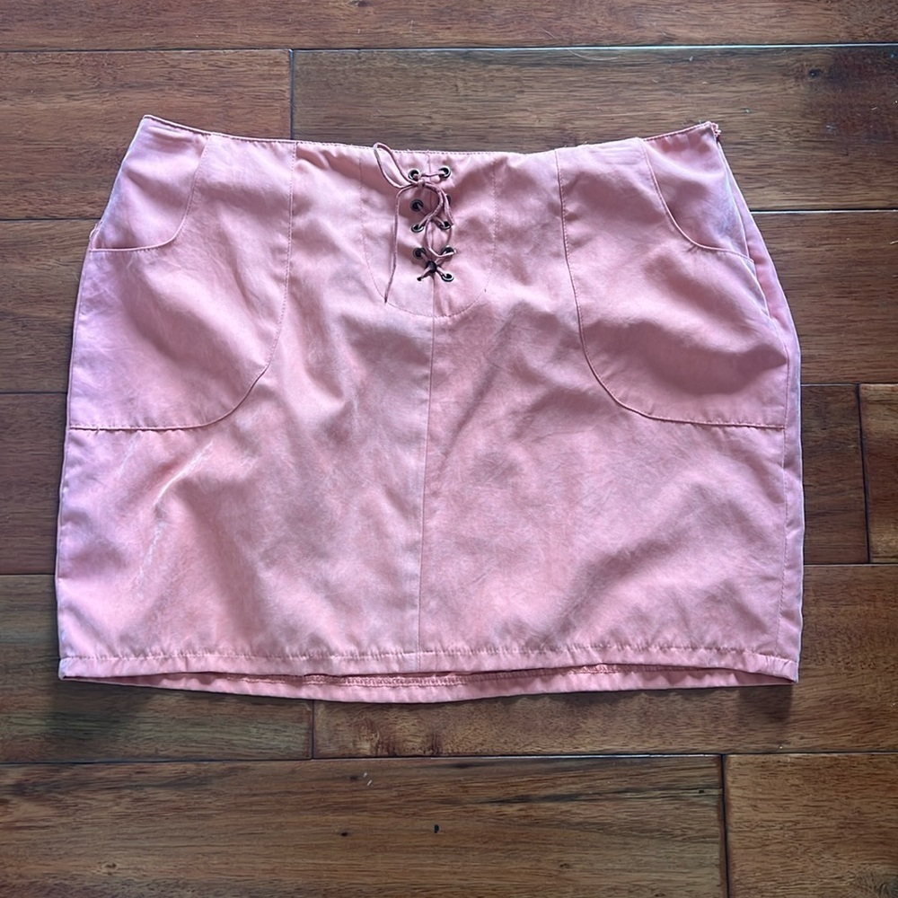 umgee Y2K Girly Peach Tie Waist Detailed Mini Skirt Size Large with pockets